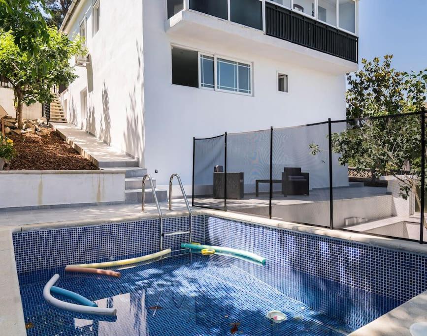 Вилла 20 Min From Bcn- Charming House W/ Pool & Bbq Area Сервелло Экстерьер фото