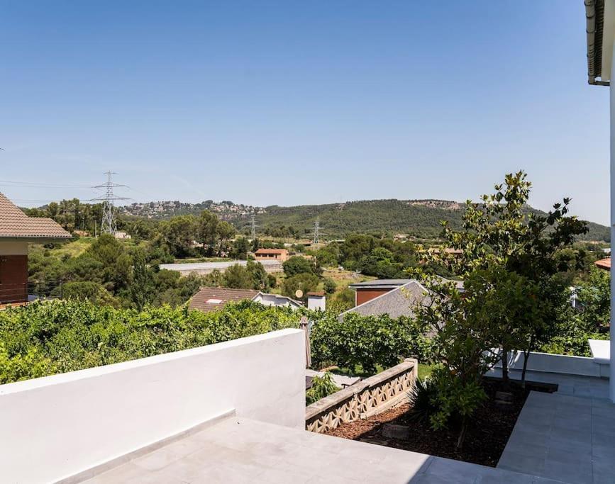 Вилла 20 Min From Bcn- Charming House W/ Pool & Bbq Area Сервелло Экстерьер фото