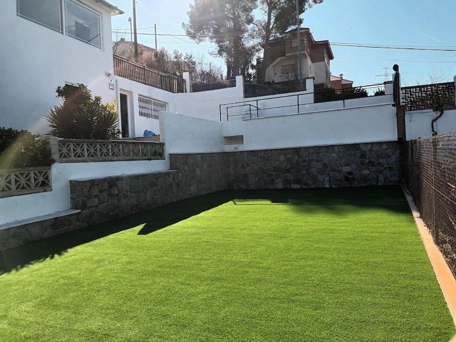 Вилла 20 Min From Bcn- Charming House W/ Pool & Bbq Area Сервелло Экстерьер фото